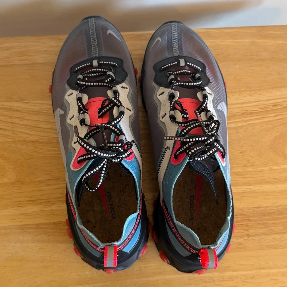 NIKE REACT ELEMENT 87 BLUE CHILL SOLAR RED MENS AQ1090 006 Size 8‎